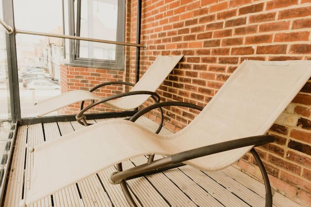 The Sea Deck Apartment - Westbrook Bay Beach - By Goldex Coastal Breaks Margate Exterior photo